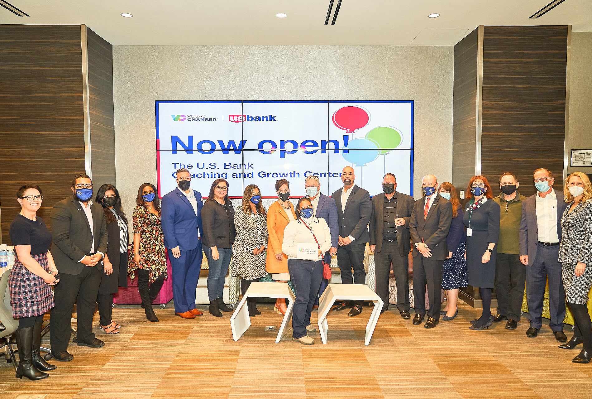 Chamber leaders and U.S. Bank officials at grand opening